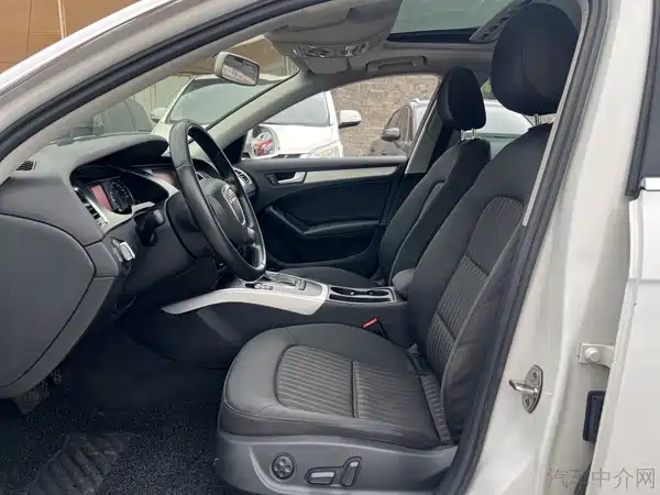 Audi A4L 2011