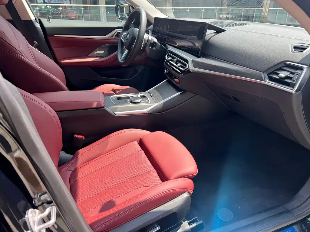 BMW 4 Series 2025 — фото 13