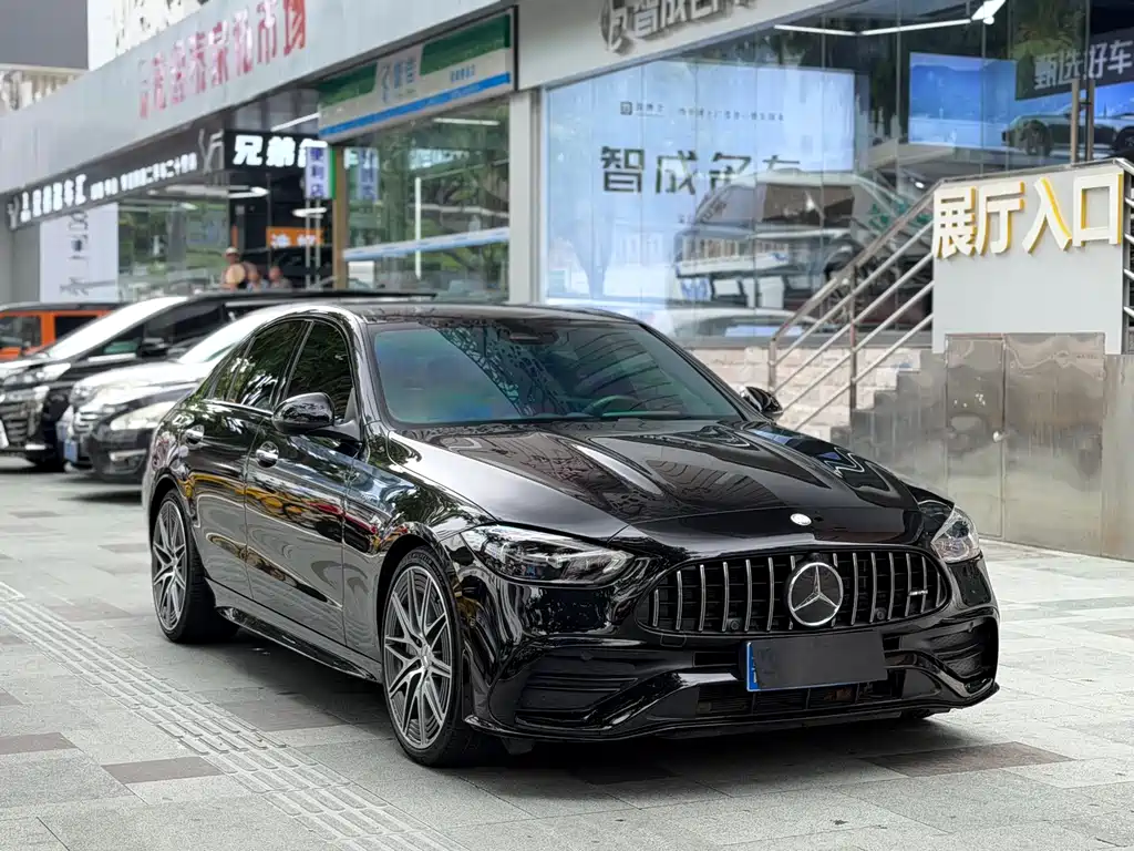 Mercedes-Benz C-Class AMG 2025 — фото 3