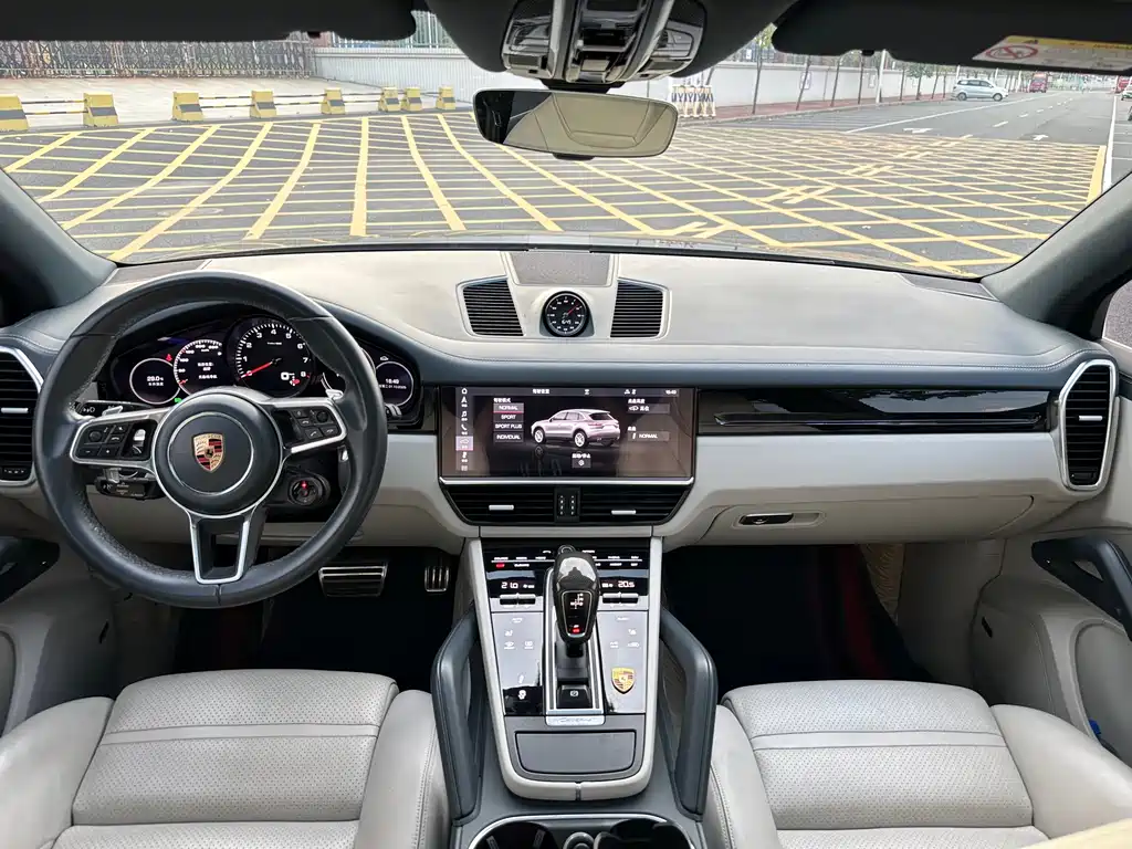 Porsche Cayenne 2020 — фото 13