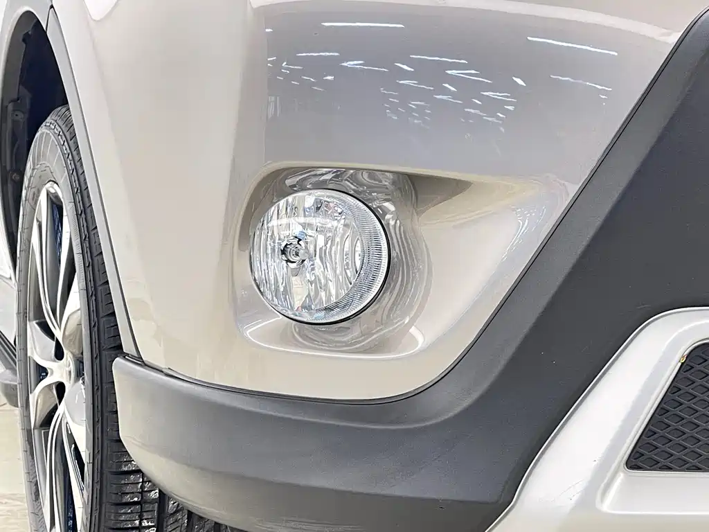Toyota RAV4 2015 — фото 9