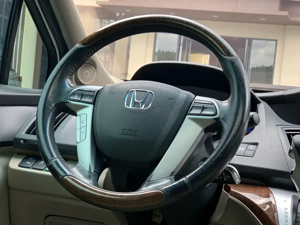 Honda Odyssey 2014 — фото 18