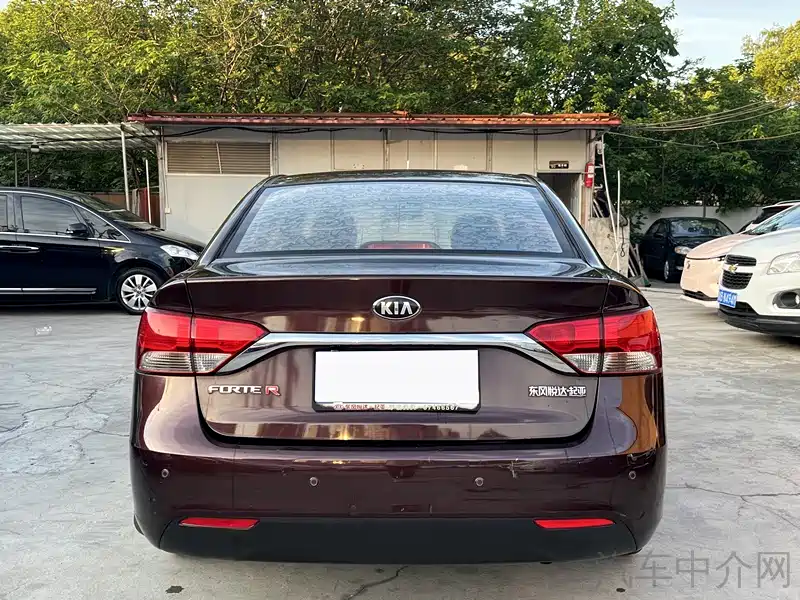 Kia Forte 2014 — фото 12