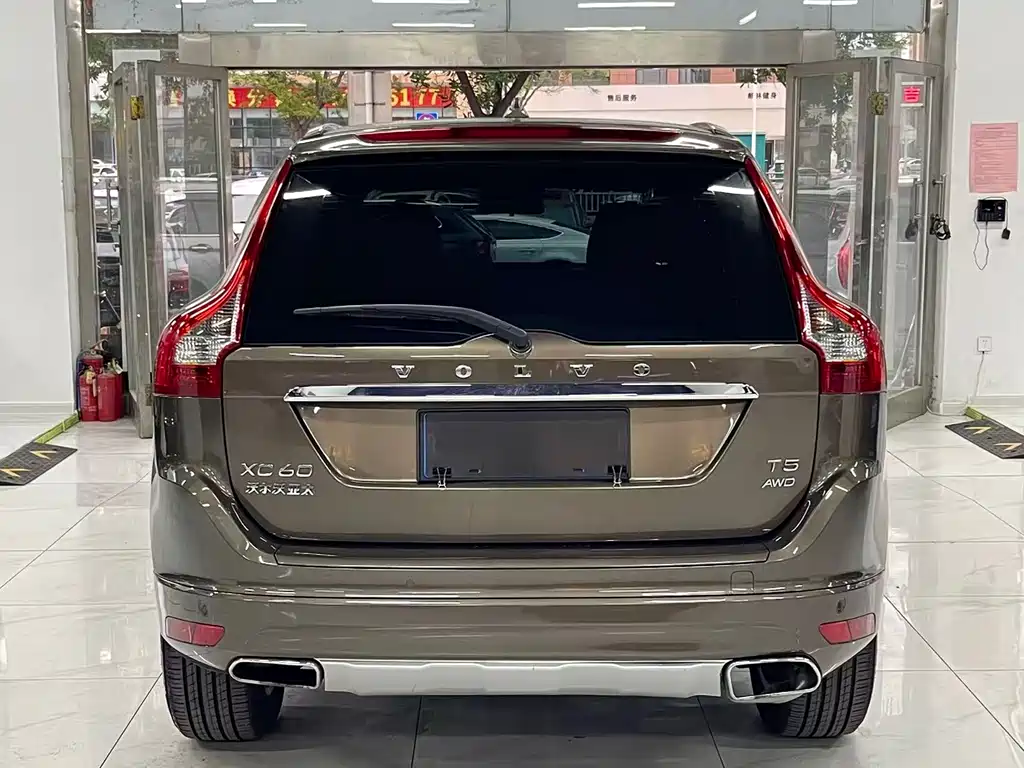 Volvo XC60 2016 — фото 4