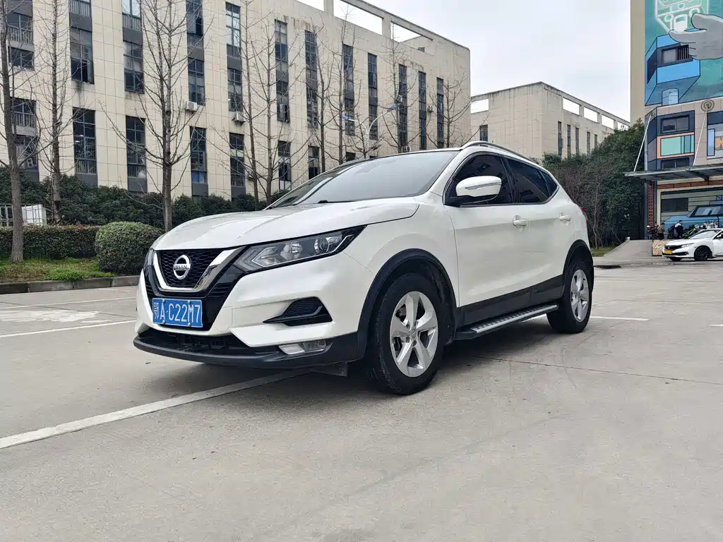 Nissan Qashqai 2022 — фото 1