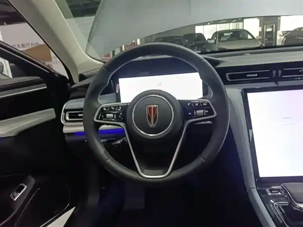 Hongqi H5 PHEV 2025