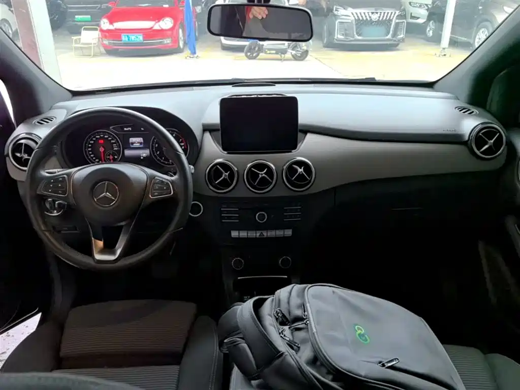 Mercedes-Benz B-Class 2018 — фото 10