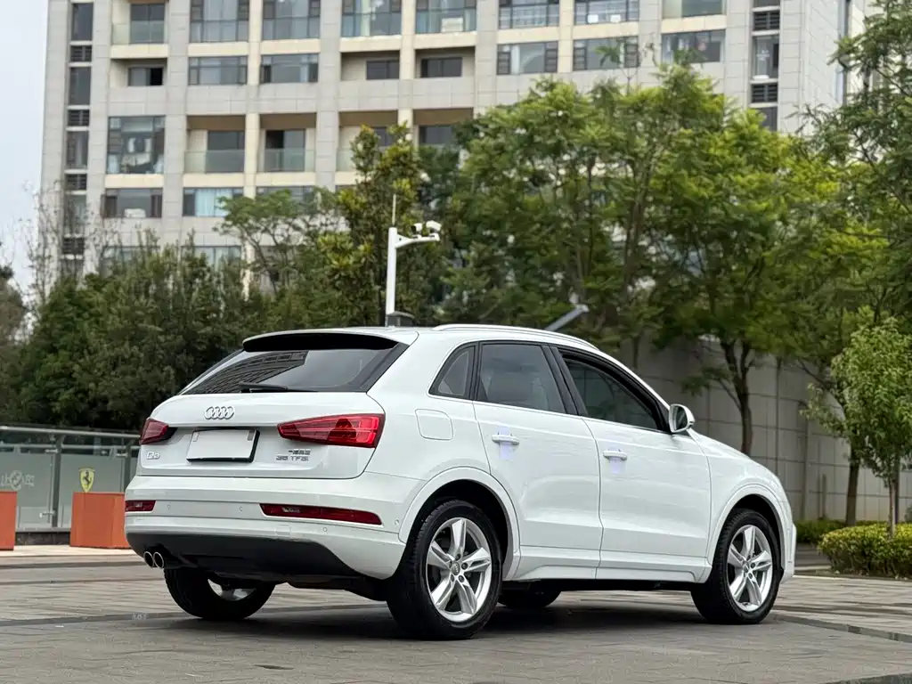 Audi Q3 2017 — фото 7