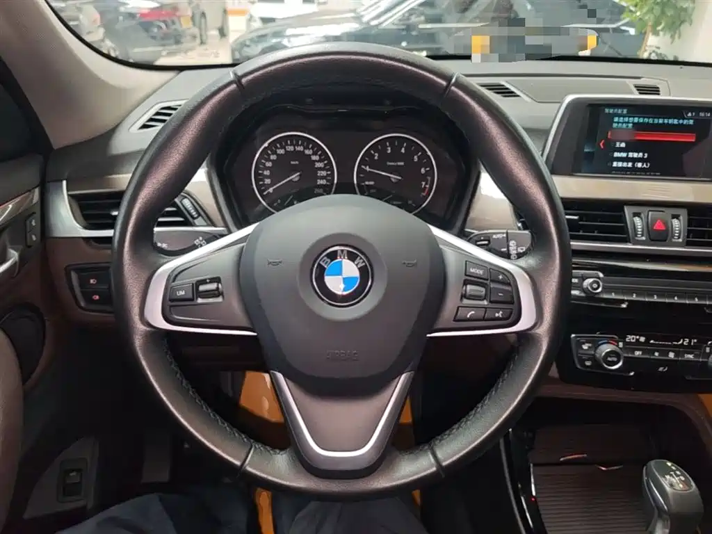 BMW X1 2018 — фото 11