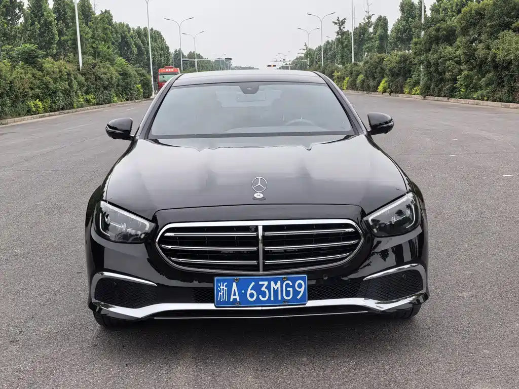 Mercedes-Benz E-Class 2022 — фото 3