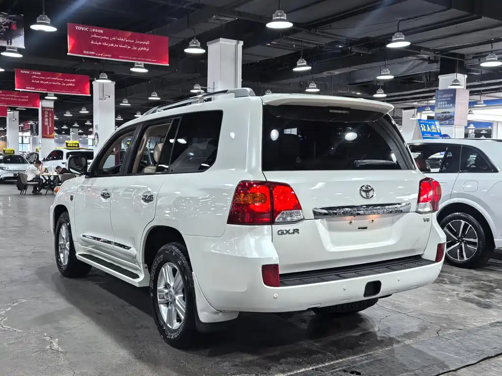 Toyota Land Cruiser 2015 — фото 5