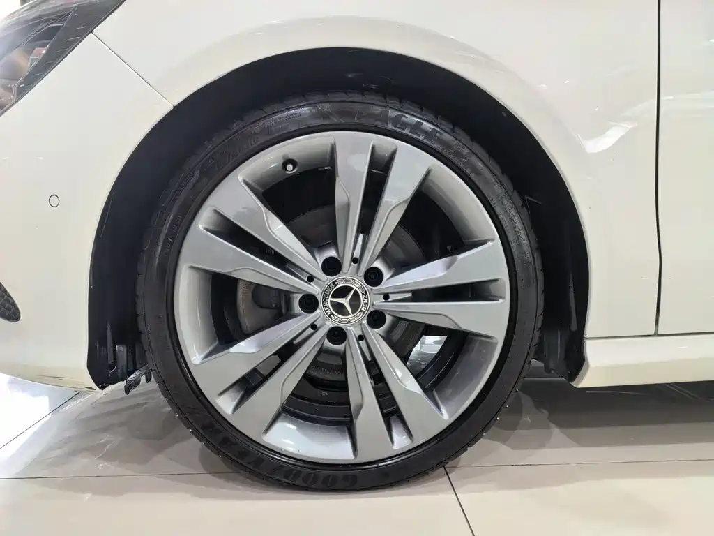 Mercedes-Benz CLA 2018 — фото 4