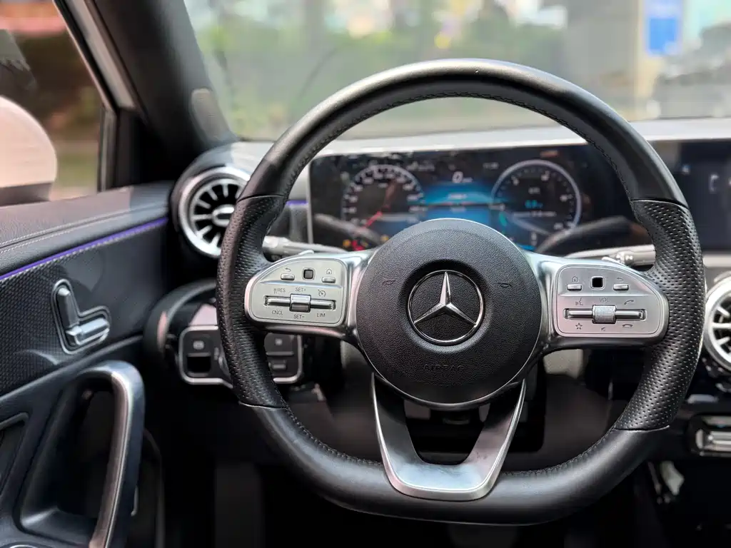 Mercedes-Benz A-Class 2020 — фото 15