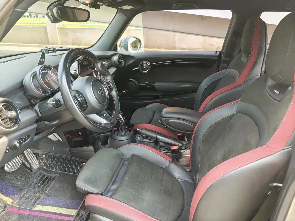 MINI MINI 2019
