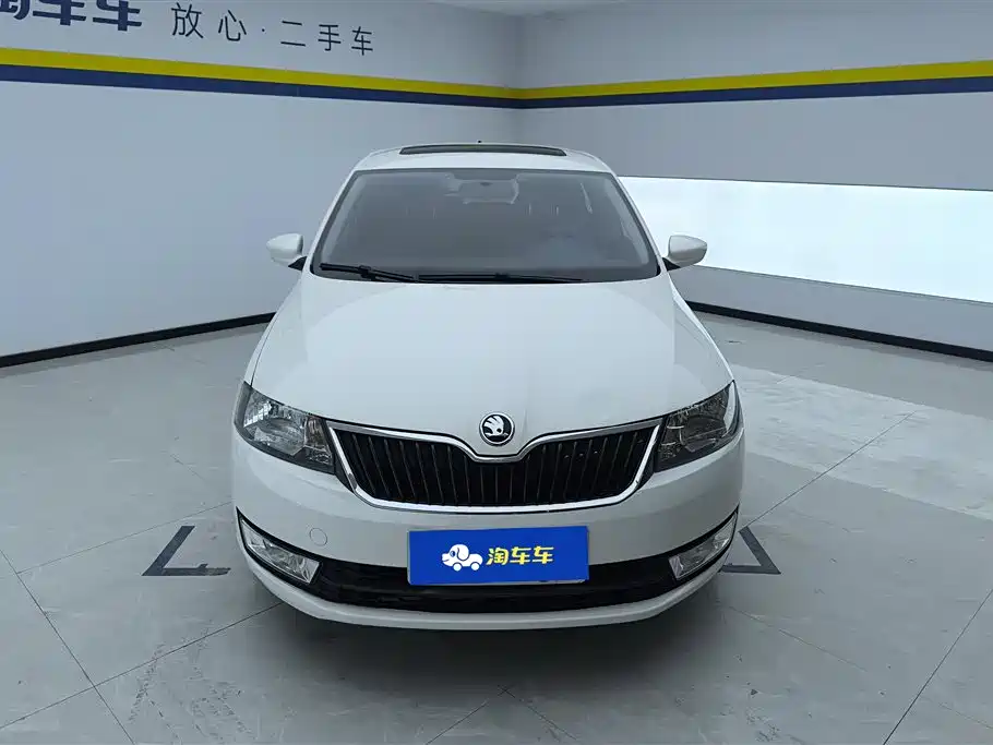 Skoda Rapid Spaceback 2019 — фото 2