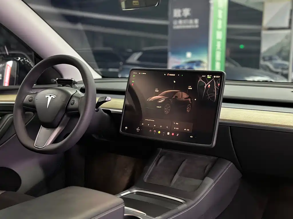 Tesla Model Y 2023 — фото 17