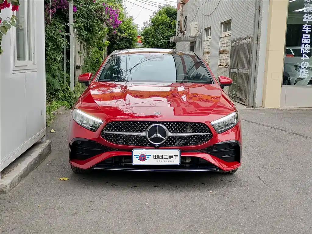 Mercedes-Benz A-Class 2023 — фото 2