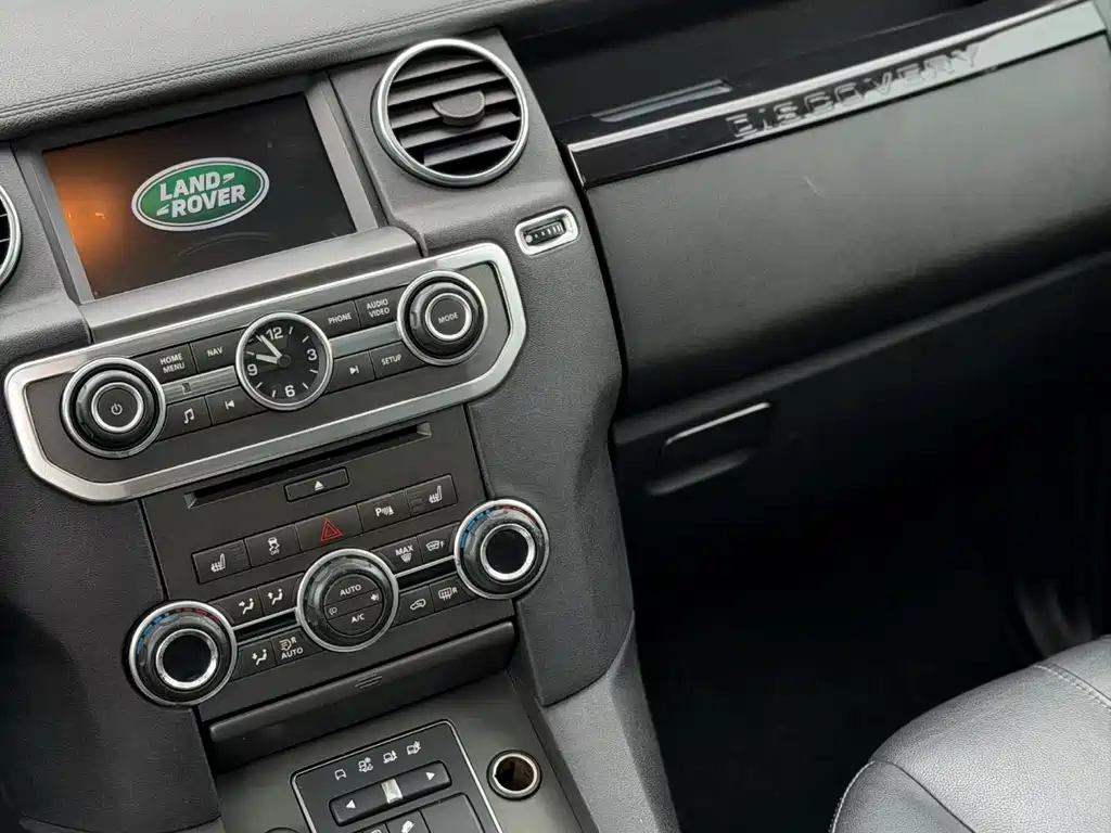 Land Rover Discovery 2016 — фото 8