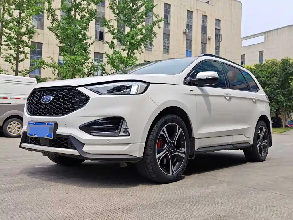 Ford Edge 2019 — фото 1