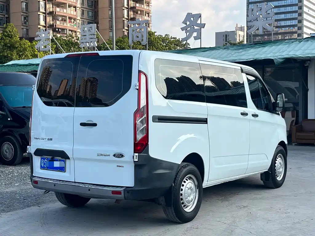 Ford Transit 2021 — фото 4