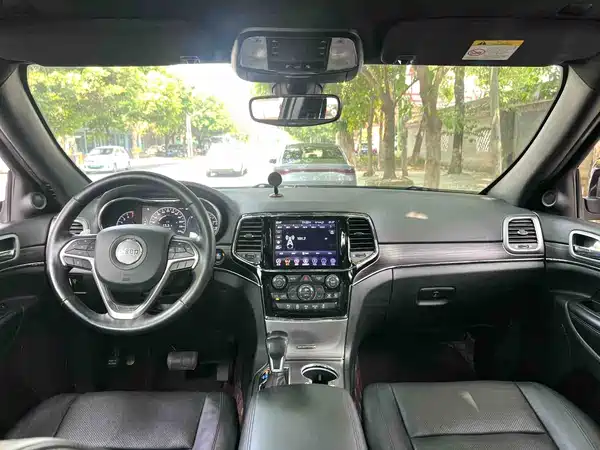 Jeep Grand Cherokee 2020