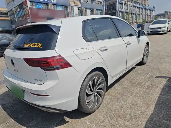 Volkswagen Golf 2023