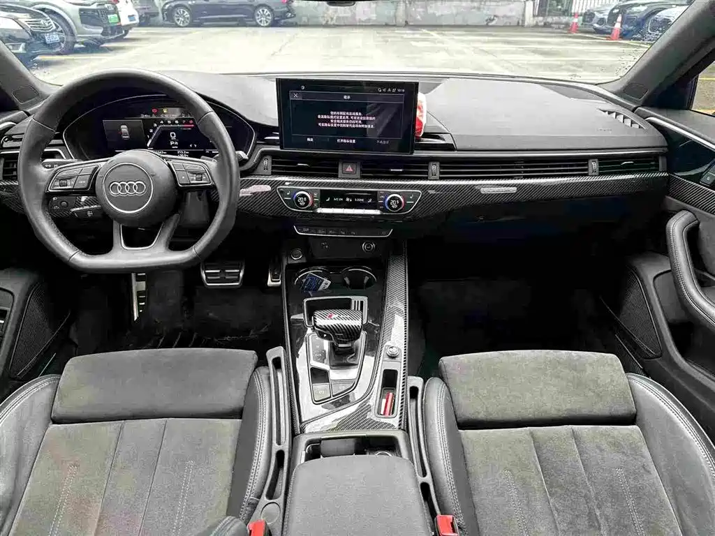 Audi A4L 2023 — фото 6
