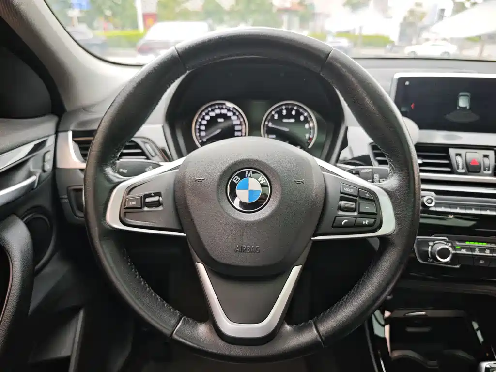 BMW X2 2019 — фото 8