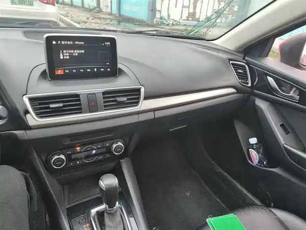 Mazda 3 Axela 2016