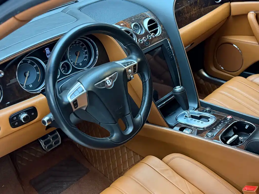 Bentley Flying Spur 2016 — фото 8