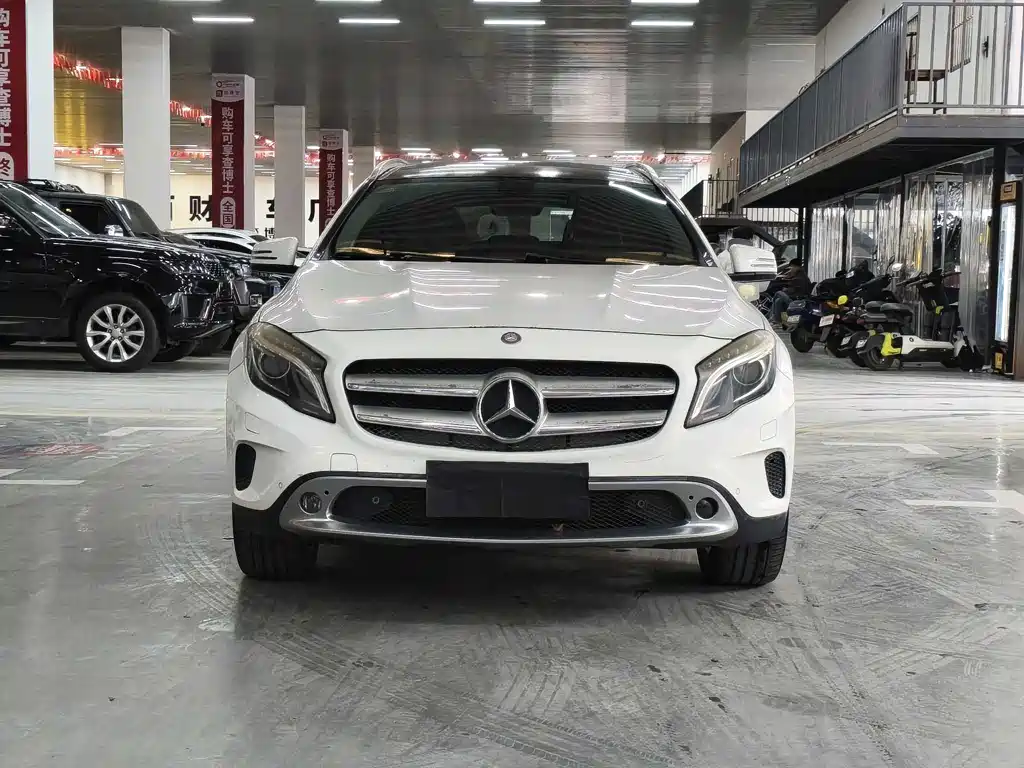 Mercedes-Benz GLA 2015