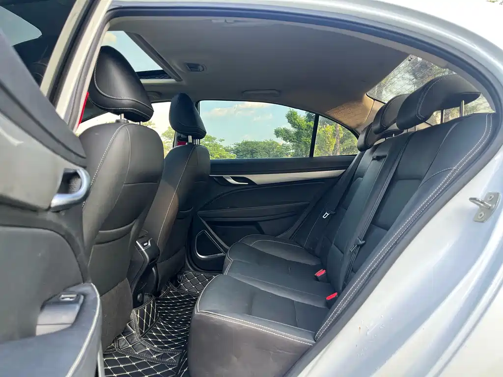 Geely Emgrand 2020