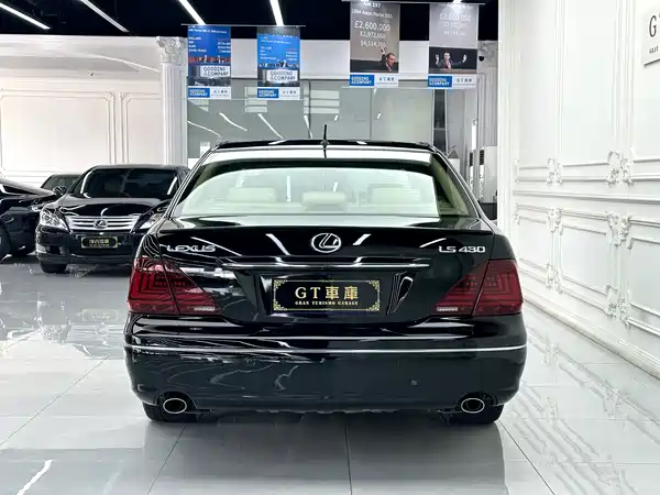 Lexus LS 2004