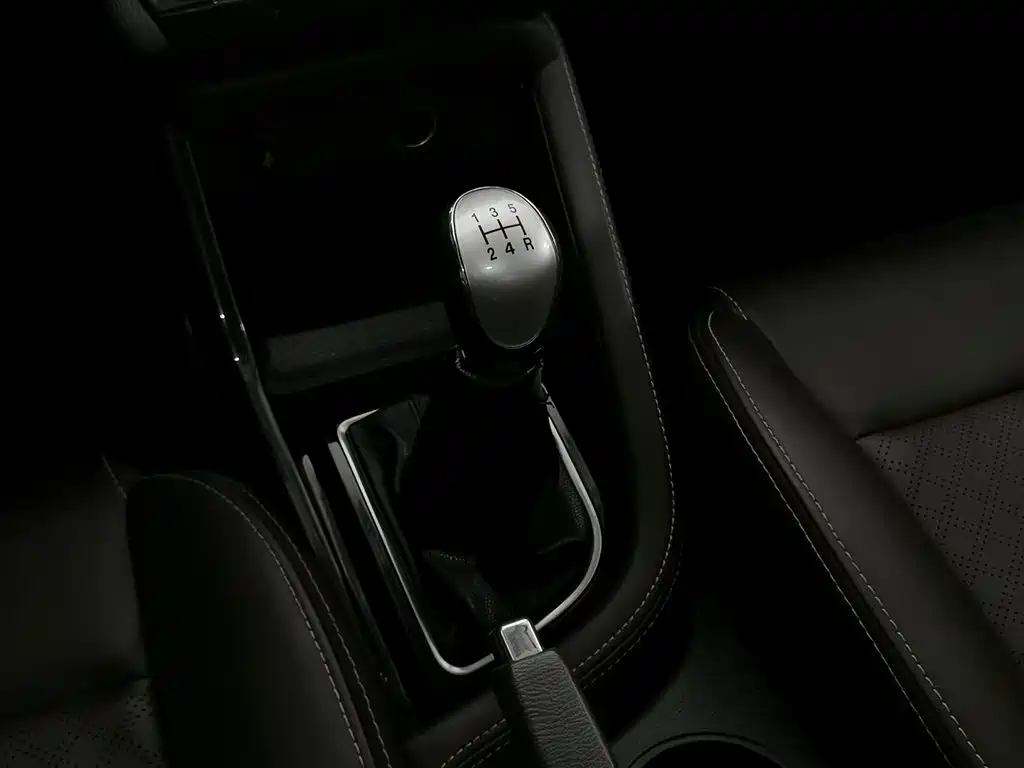 Changan Eado DT 2018 — фото 13