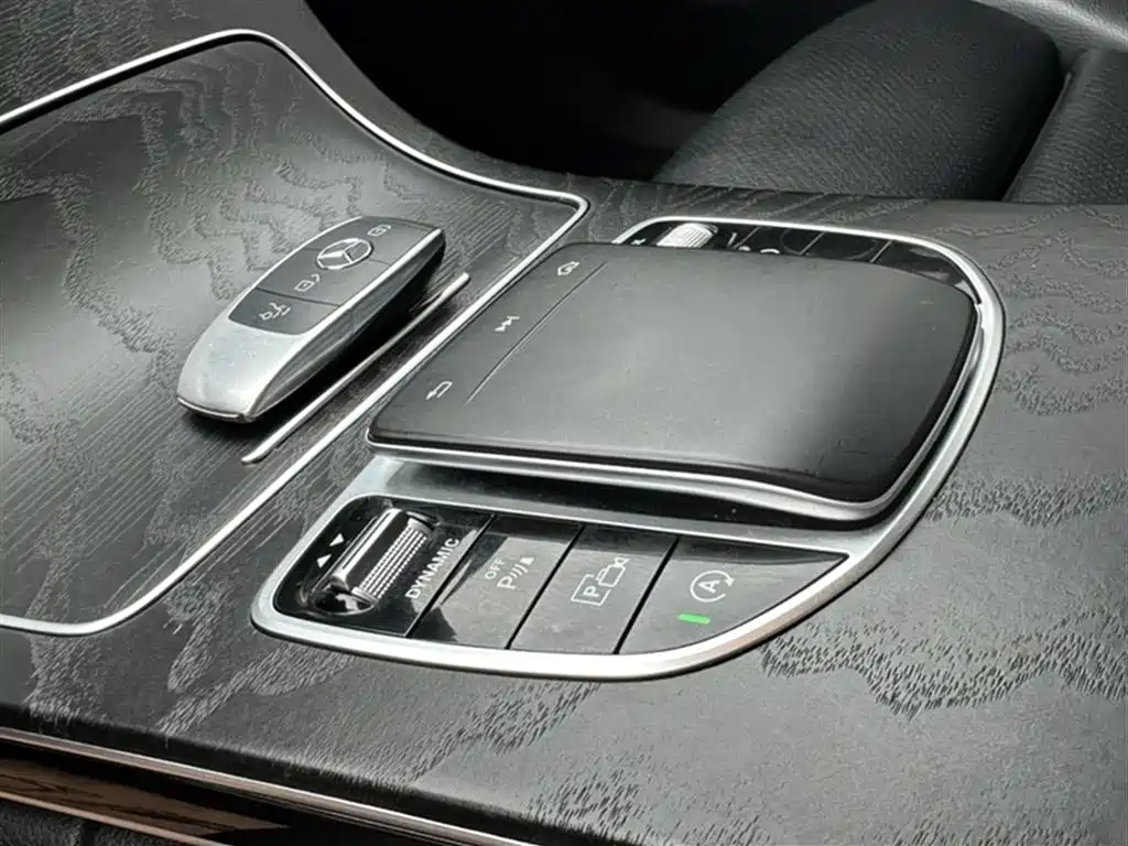 Mercedes-Benz C-Class 2019 — фото 10