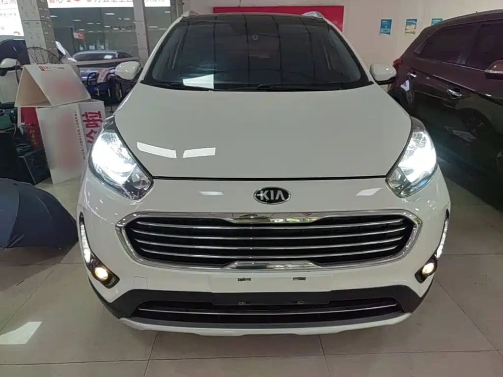 Kia KX3 2017 — фото 3