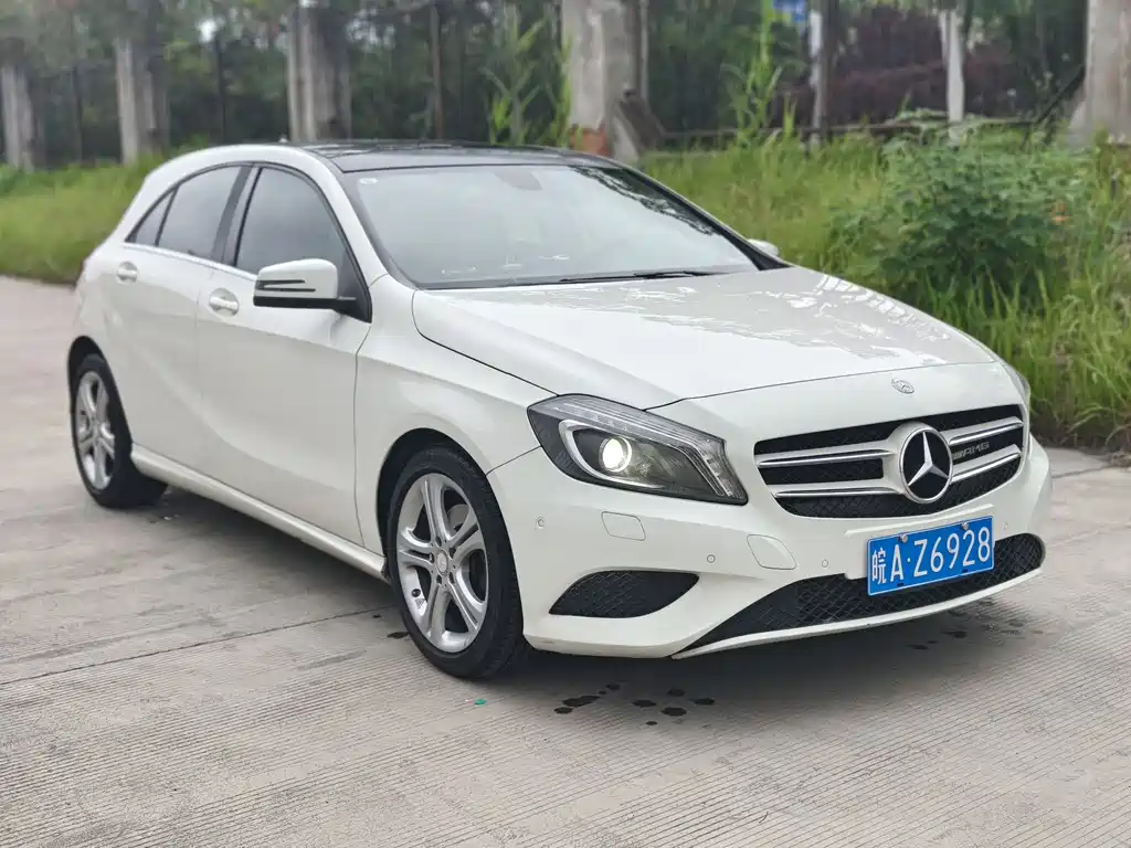Mercedes-Benz A-Class 2015 — фото 3