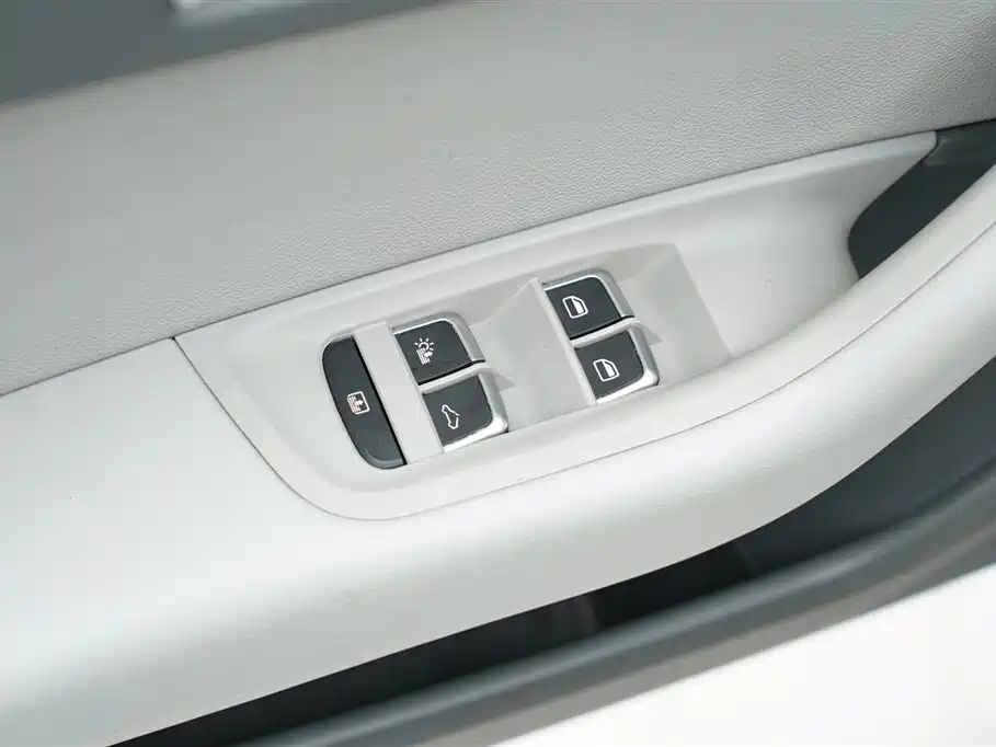 Audi A6L 2013 — фото 11