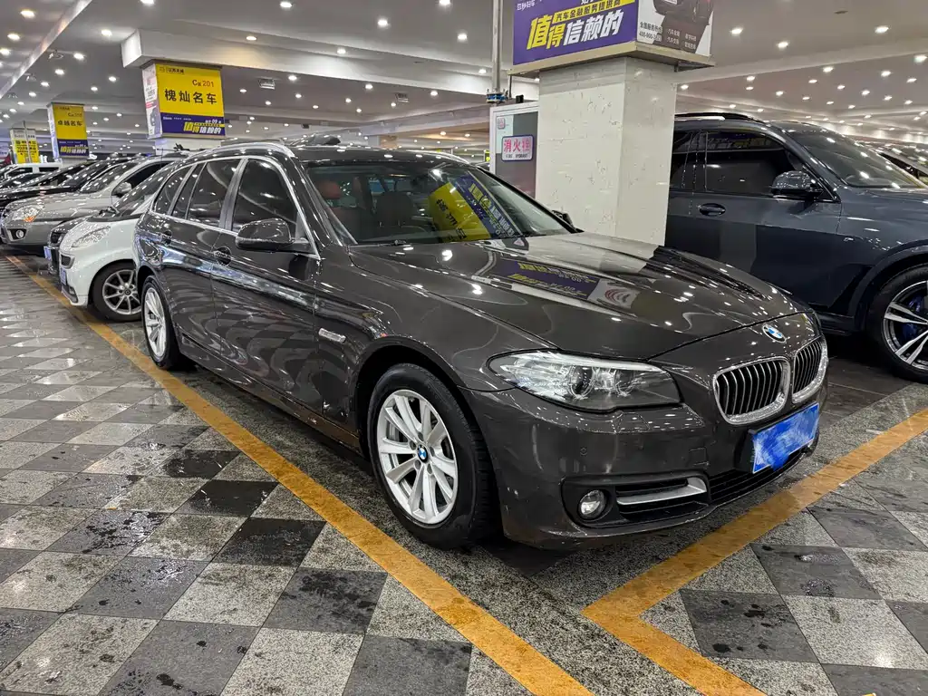 BMW 5 Series 2015 — фото 3