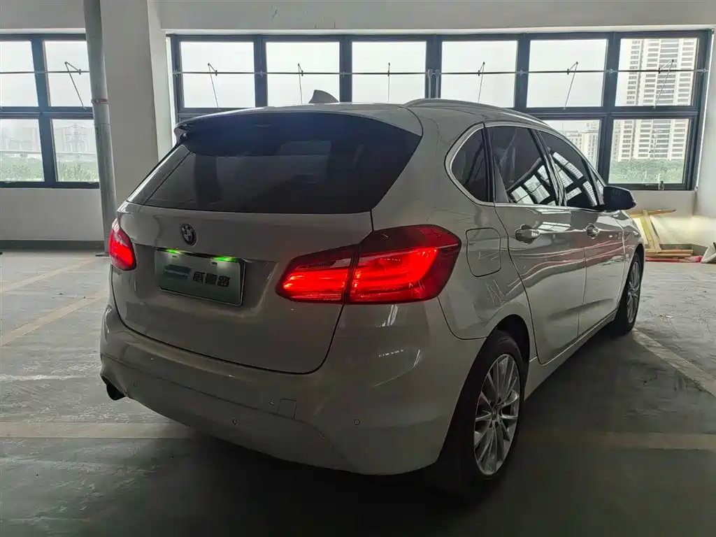 BMW 2 Series Active Tourer 2019 — фото 6