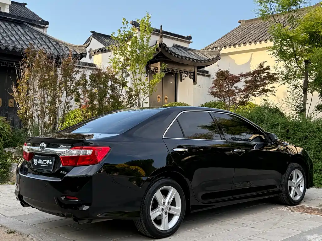 Toyota Camry 2012 — фото 9