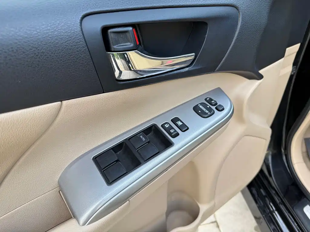 Toyota Camry 2012 — фото 13