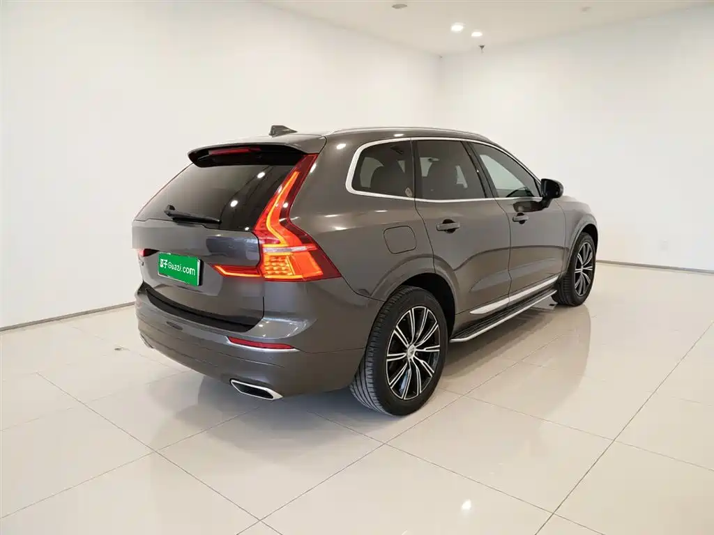 Volvo XC60 2021 — фото 7