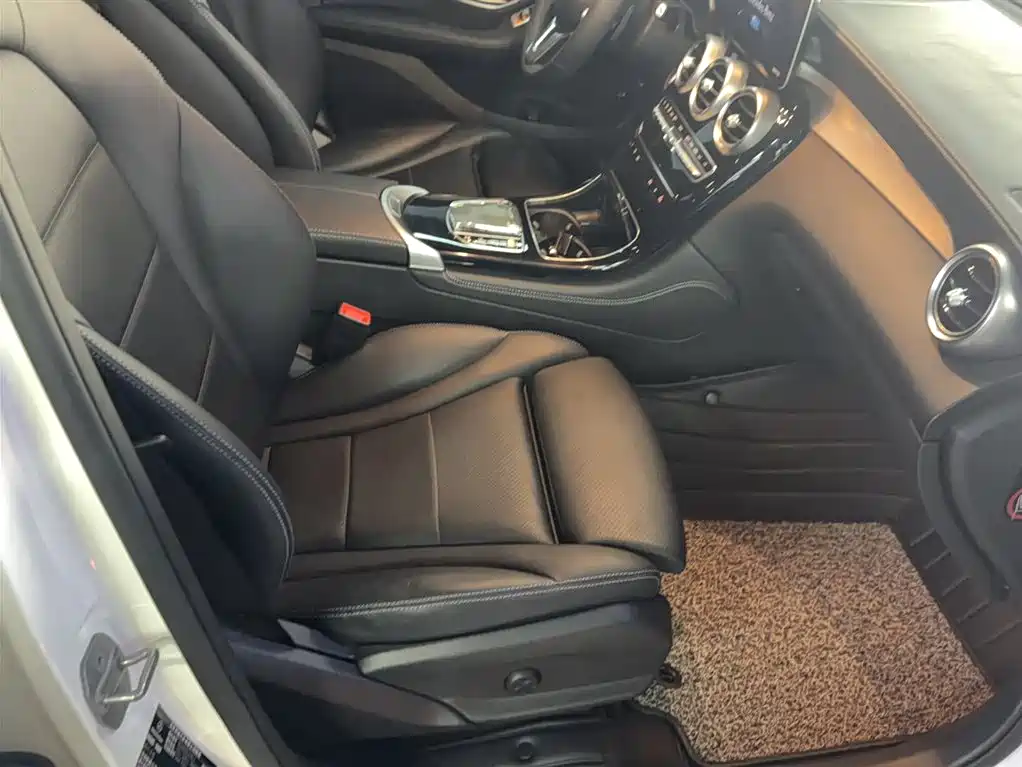 Mercedes-Benz GLC 2020 — фото 19