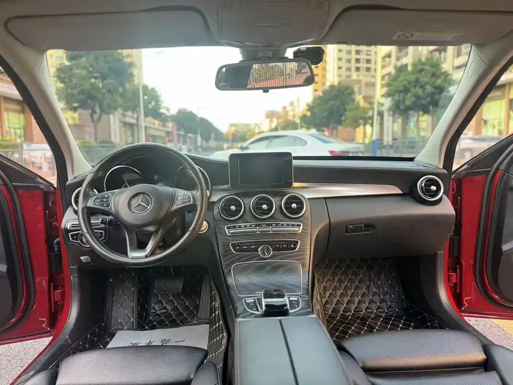 Mercedes-Benz C-Class 2018 — фото 13