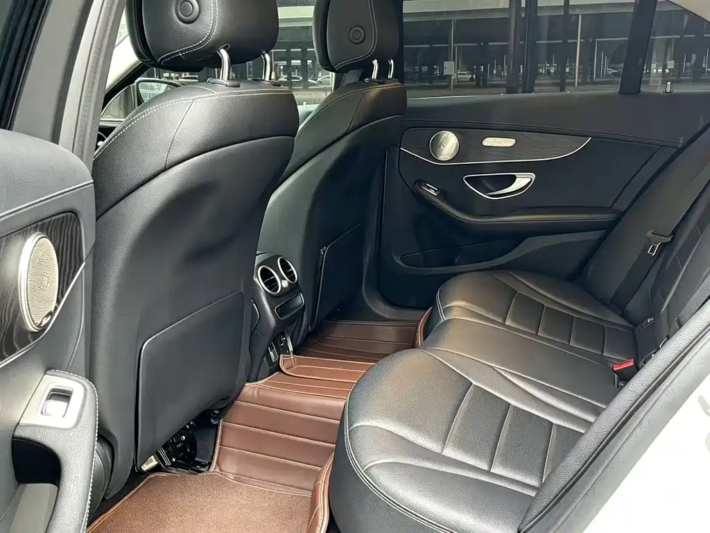 Mercedes-Benz C-Class 2021