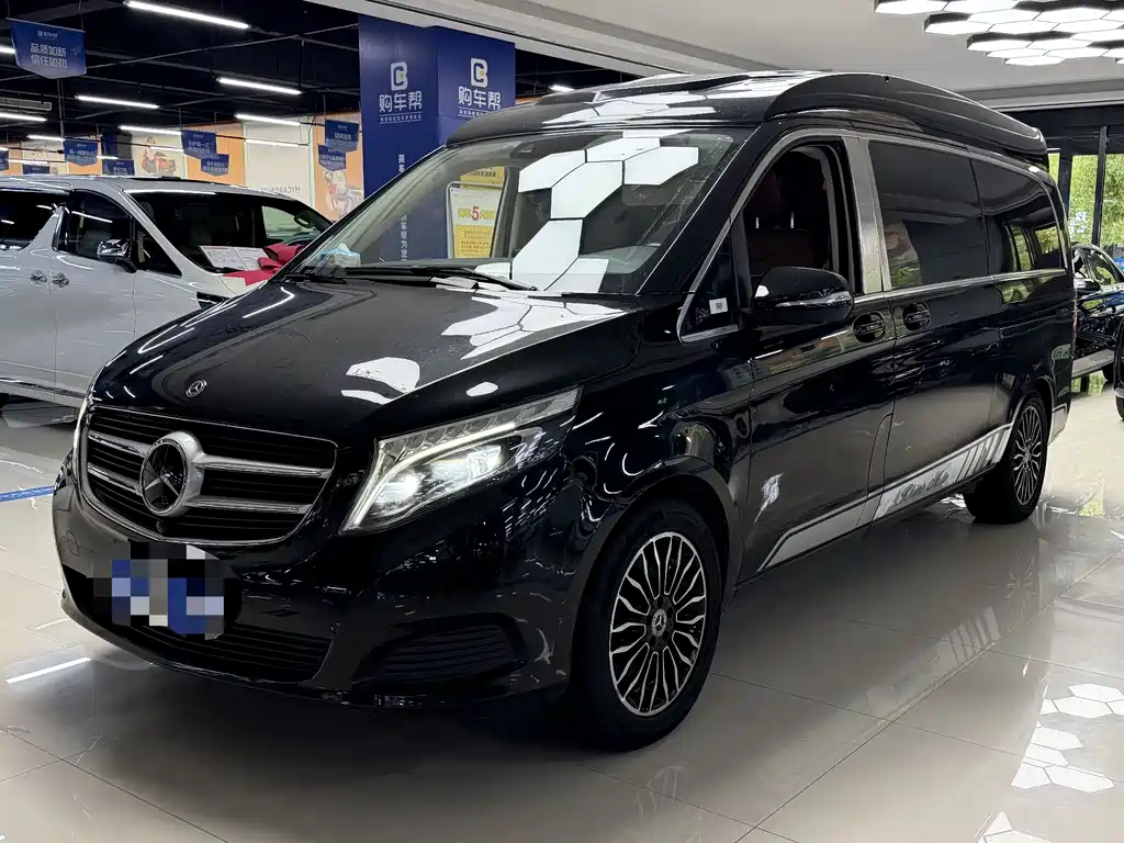 Mercedes-Benz V-Class 2020 — фото 1