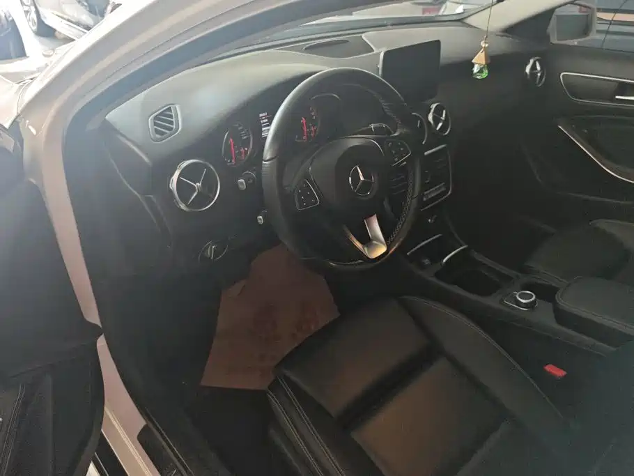 Mercedes-Benz GLA 2019 — фото 12
