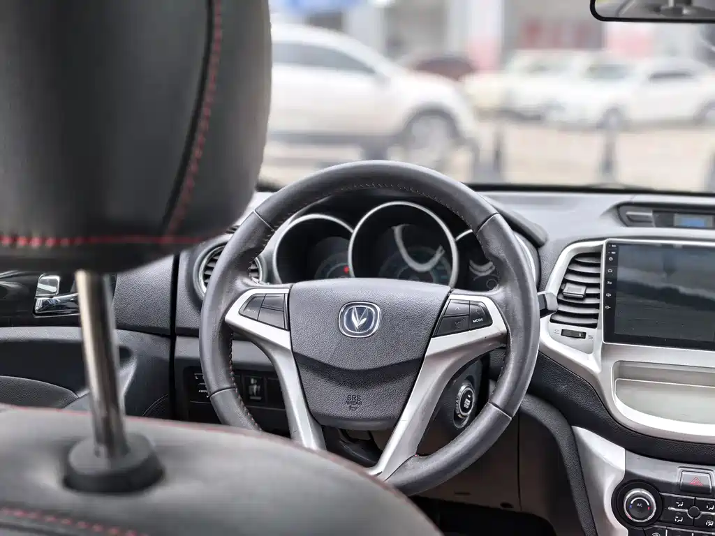 Changan Eado XT 2014 — фото 7
