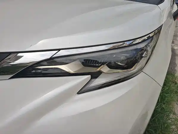 Toyota Granvia 2024